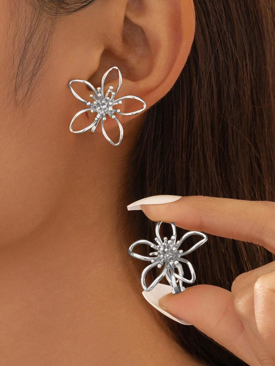 Brincos Flor Escultural Luxo Moderno